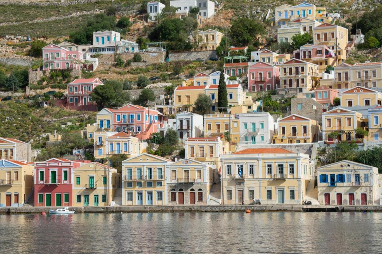 Maravelia'S Rooms Symi Extérieur photo